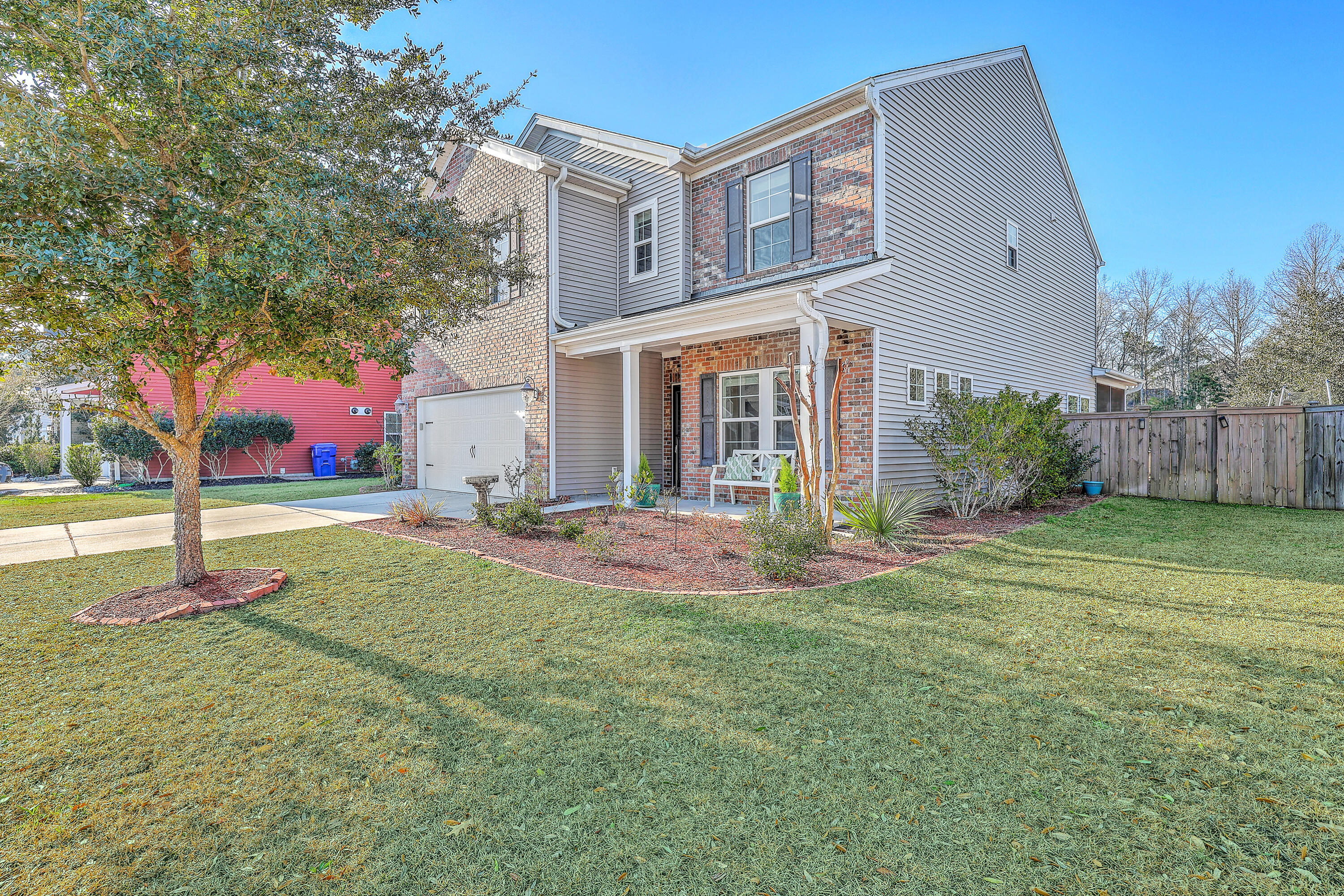 1031 Banker Court Mount Pleasant, SC 29429 - Photo 3 of 44 ZYN_5276_77_78_79_80_81_82