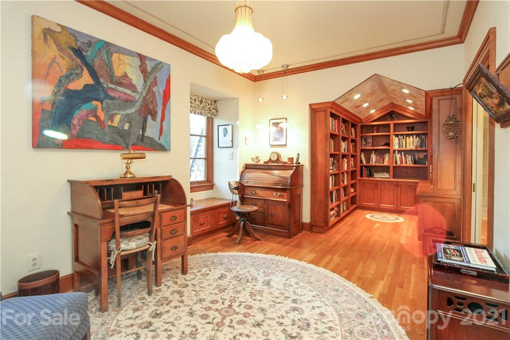 4015 Foxcroft Road Charlotte, NC 28211 - Photo 27 of 48 Gallery Image 27