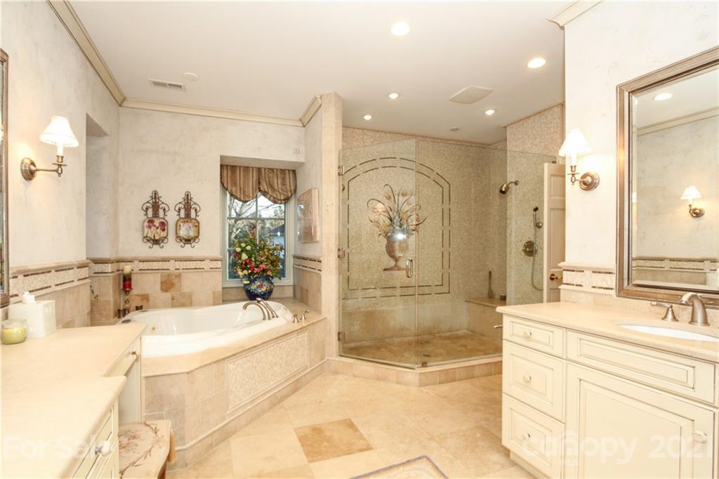 4015 Foxcroft Road Charlotte, NC 28211 - Photo 31 of 48 Gallery Image 31