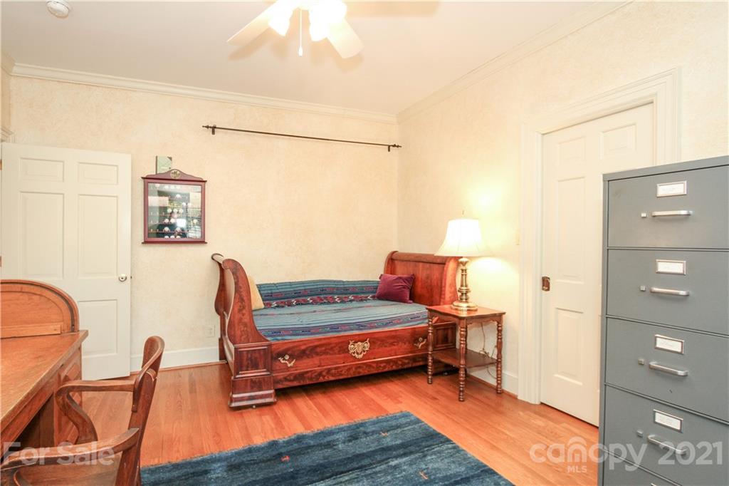 4015 Foxcroft Road Charlotte, NC 28211 - Photo 40 of 48 Gallery Image 40