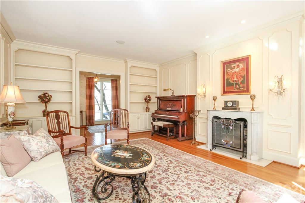 4015 Foxcroft Road Charlotte, NC 28211 - Photo 5 of 48 Gallery Image 5