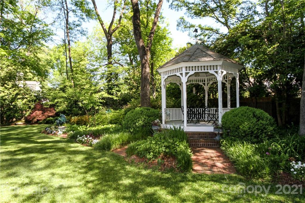 4015 Foxcroft Road Charlotte, NC 28211 - Photo 43 of 48 Gallery Image 43