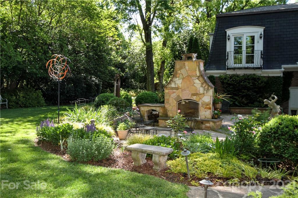 4015 Foxcroft Road Charlotte, NC 28211 - Photo 47 of 48 Gallery Image 47
