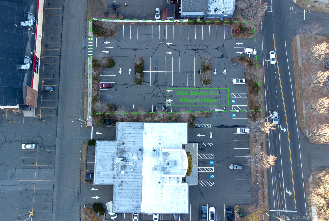 204 Amity Road Woodbridge, CT 06525 - Photo 2 of 12