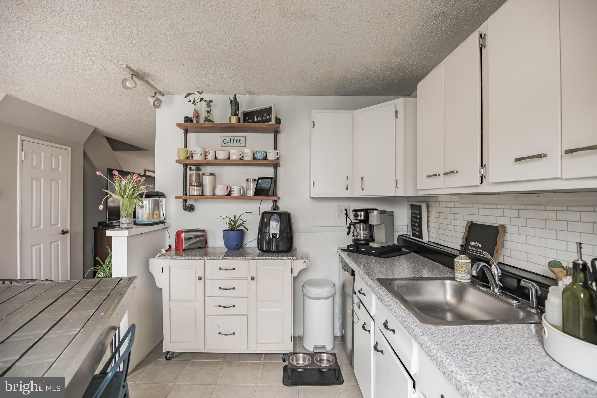 12237 Rambler Road Philadelphia, PA 19154 - Photo 11 of 30