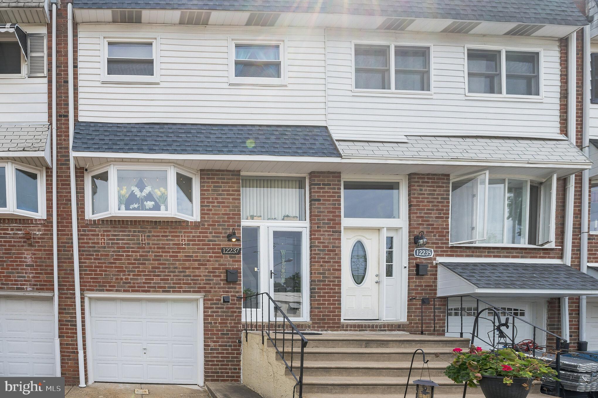 12237 Rambler Road Philadelphia, PA 19154 - Photo 4 of 30