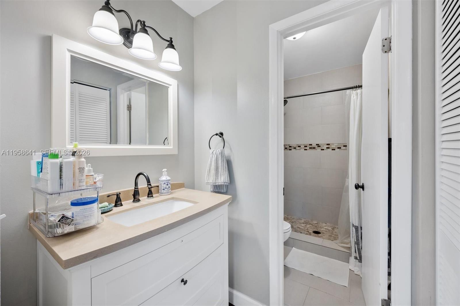 9645 Southwest 151st Avenue Miami, FL 33196 - Photo 15 of 33