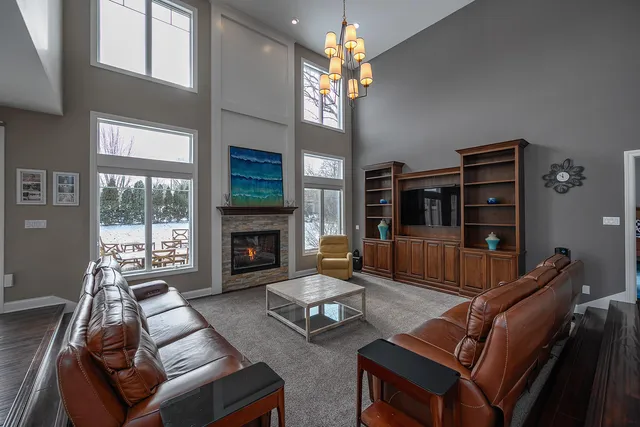 $1,495,000 | 15105 Froedtert Drive, Elm Grove, WI 53122