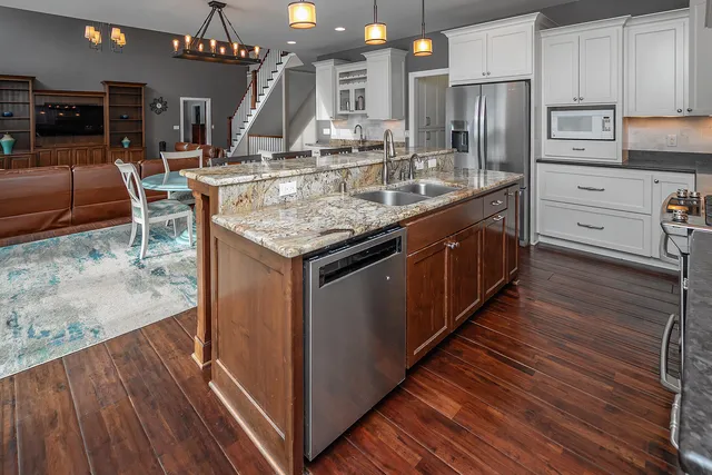 $1,495,000 | 15105 Froedtert Drive, Elm Grove, WI 53122