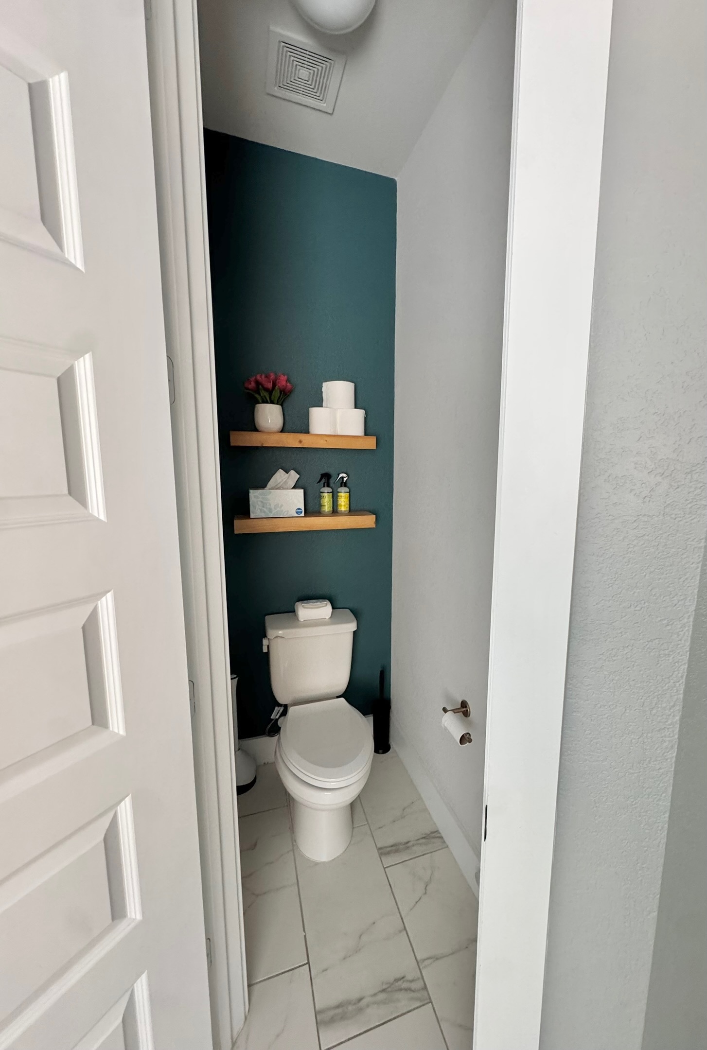 561 Cold Riv Run Kyle, TX 78640 - Photo 12 of 33 a bathroom with a toilet and a sink
