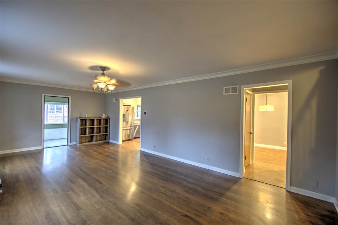 160 North Oakcrest Avenue Decatur, IL 62522 - Photo 11 of 32 Gallery Image 11
