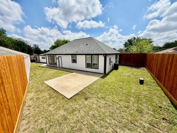 $2,500 | 16106 Archway Drive, Houston, TX 77082