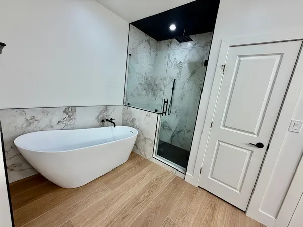 $2,500 | 16106 Archway Drive, Houston, TX 77082