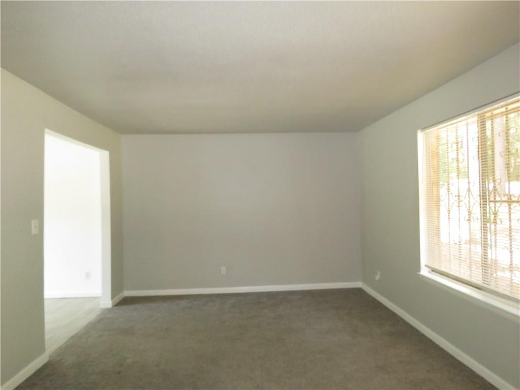 37 Peyton Place Southwest Atlanta, GA 30311 - Photo 4 of 28