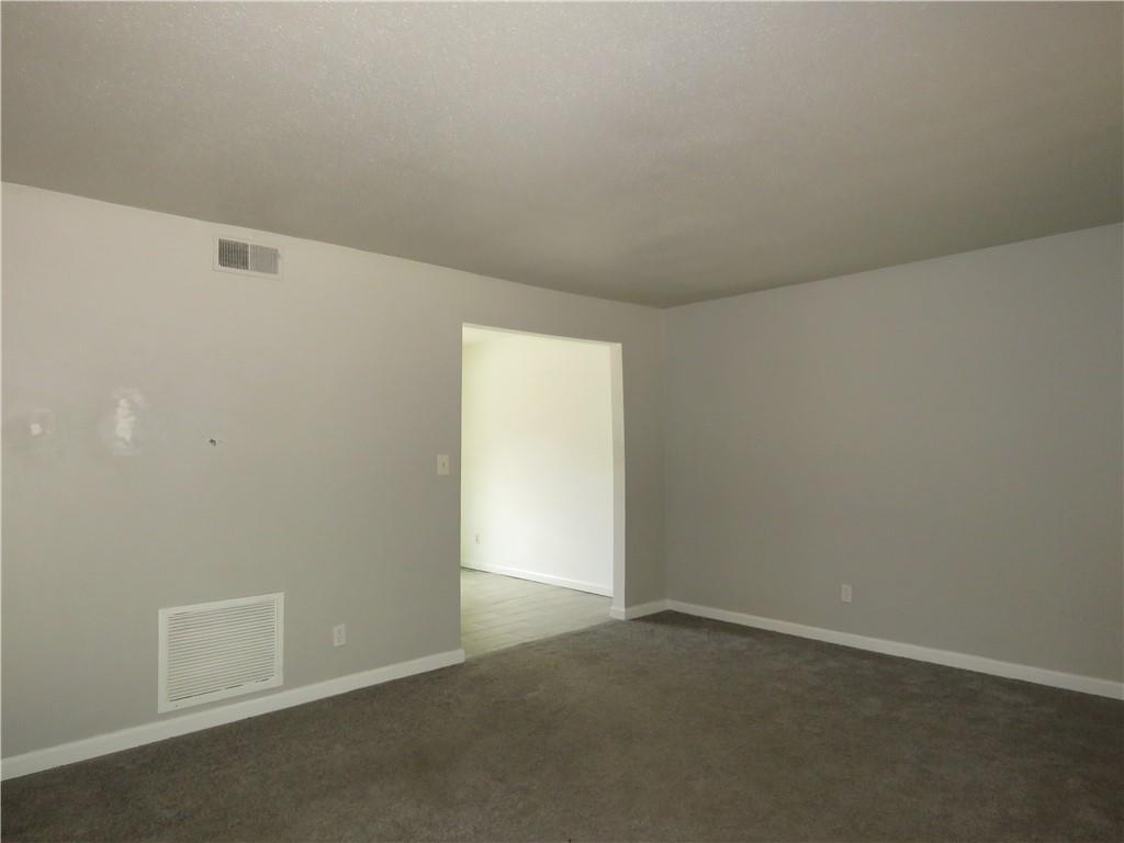 37 Peyton Place Southwest Atlanta, GA 30311 - Photo 5 of 28