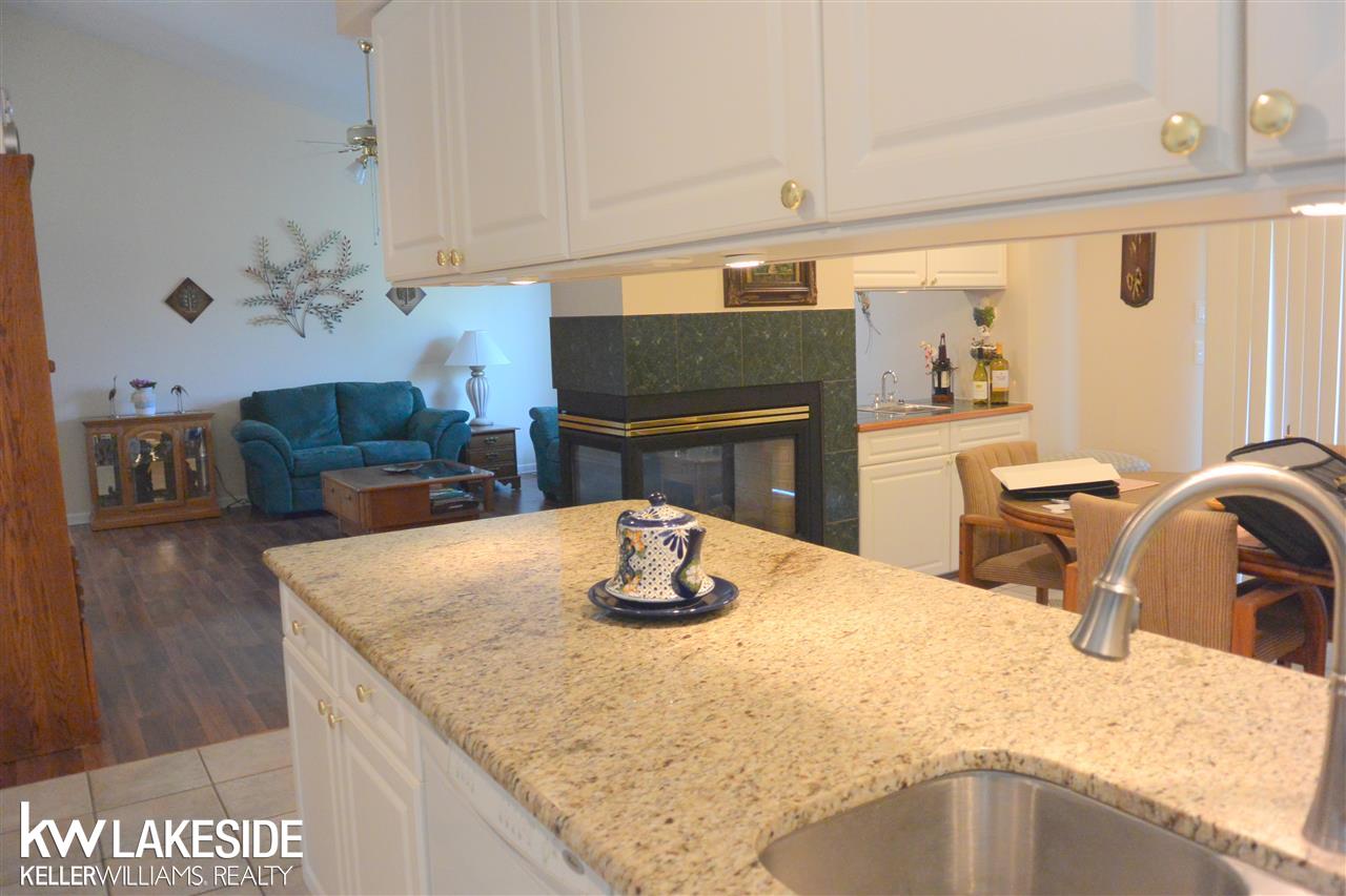 35005 Chickadee Ridge Richmond, MI 48062 - Photo 8 of 44 31288451-7.JPG