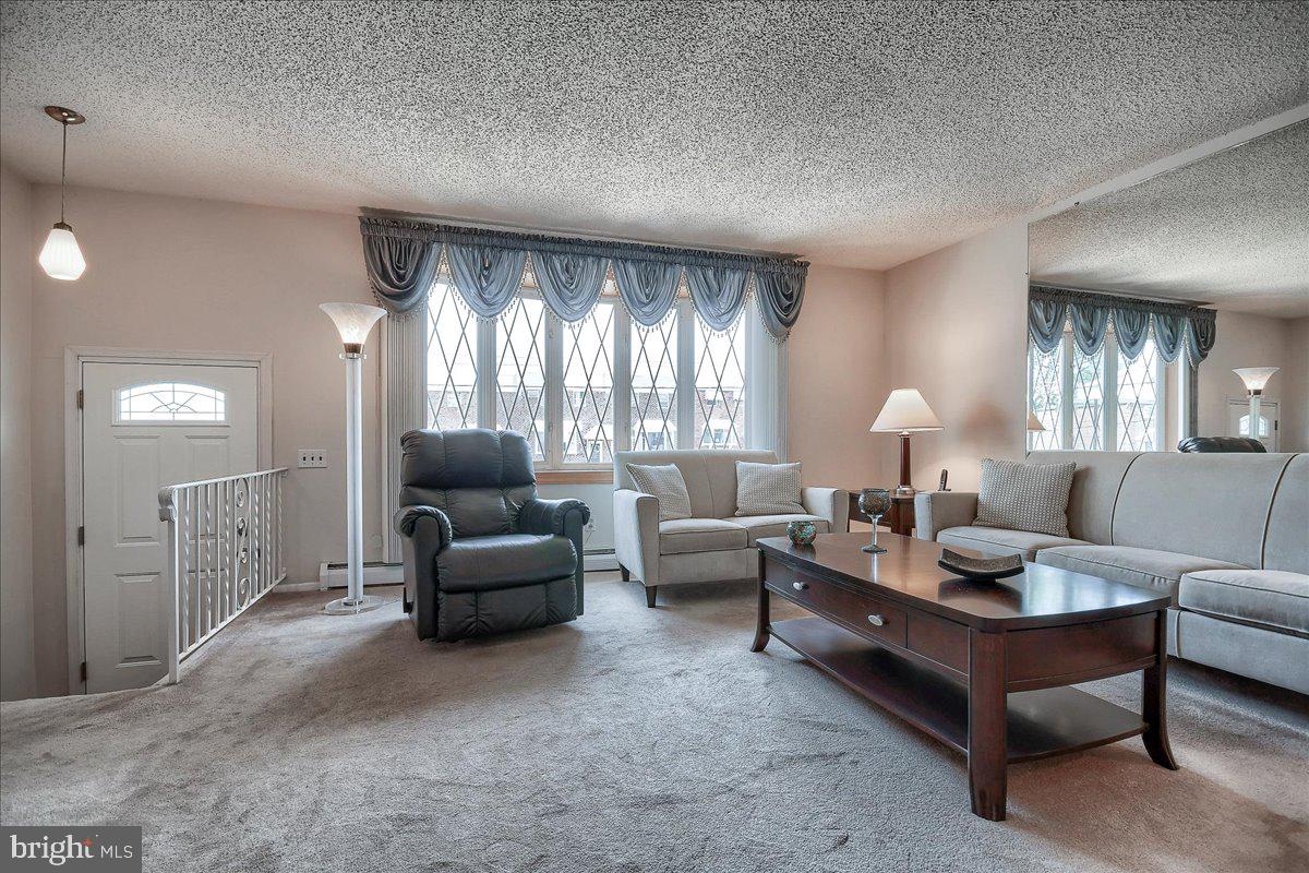 3816 Fairdale Road Philadelphia, PA 19154 - Photo 5 of 32 Gallery Image 5