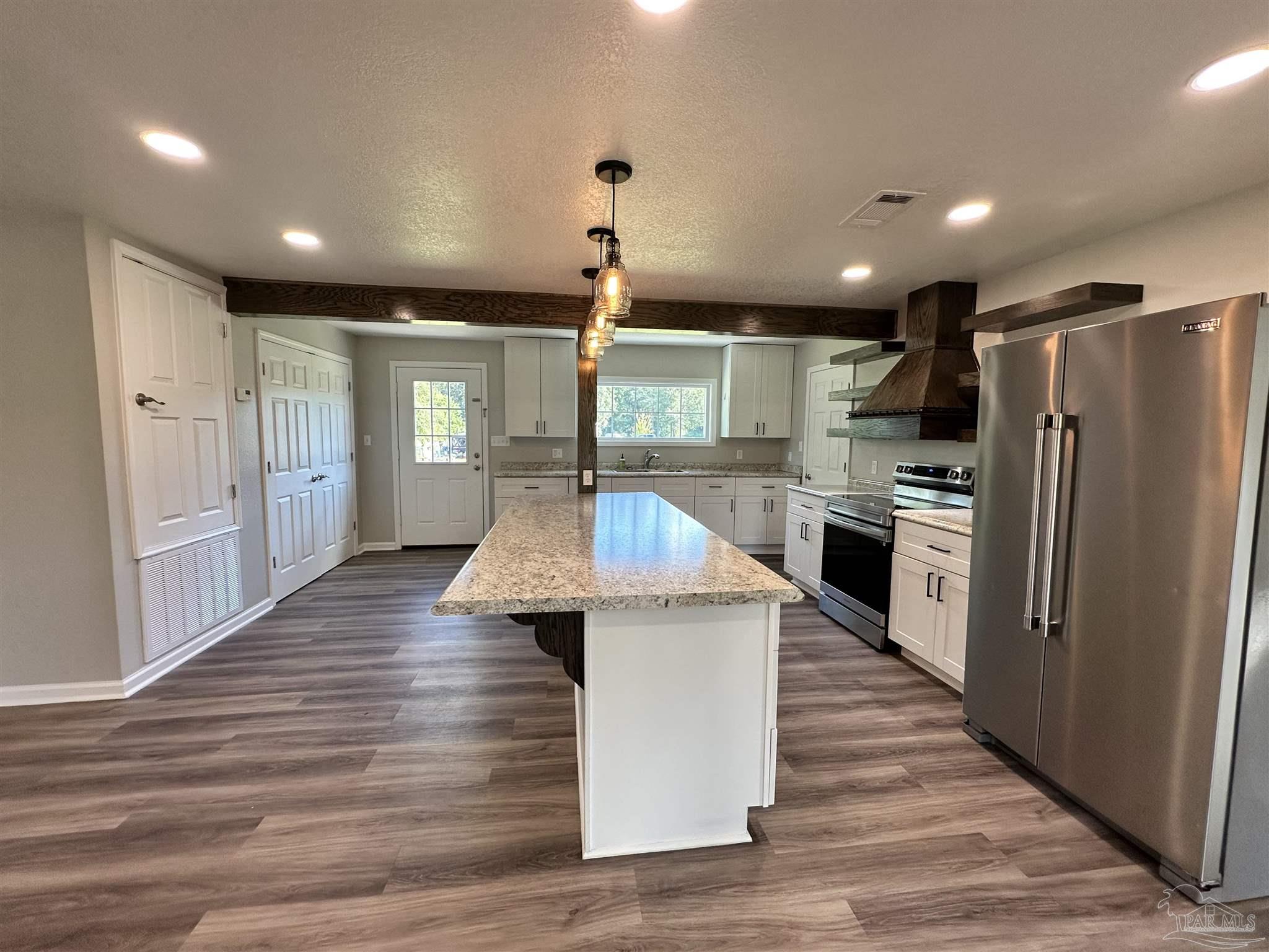 31 West Cottage Street Century, FL 32535 - Photo 12 of 36