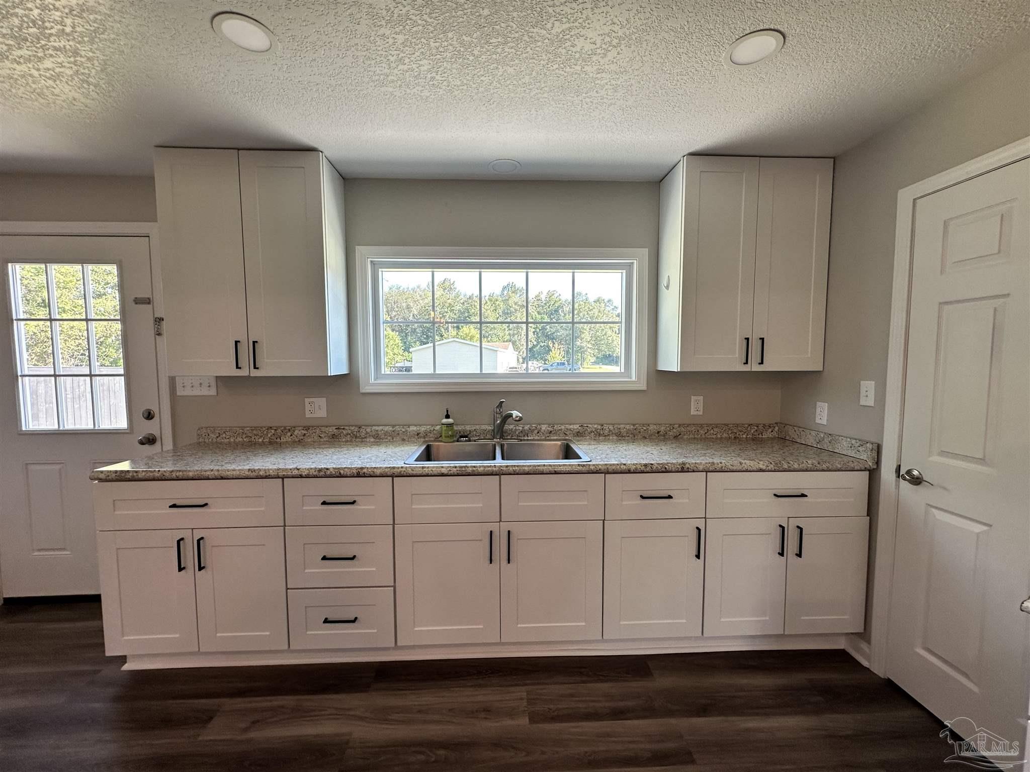 31 West Cottage Street Century, FL 32535 - Photo 13 of 36