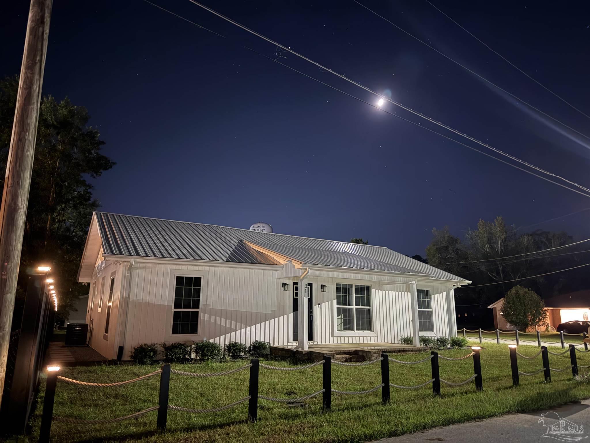 31 West Cottage Street Century, FL 32535 - Photo 26 of 36