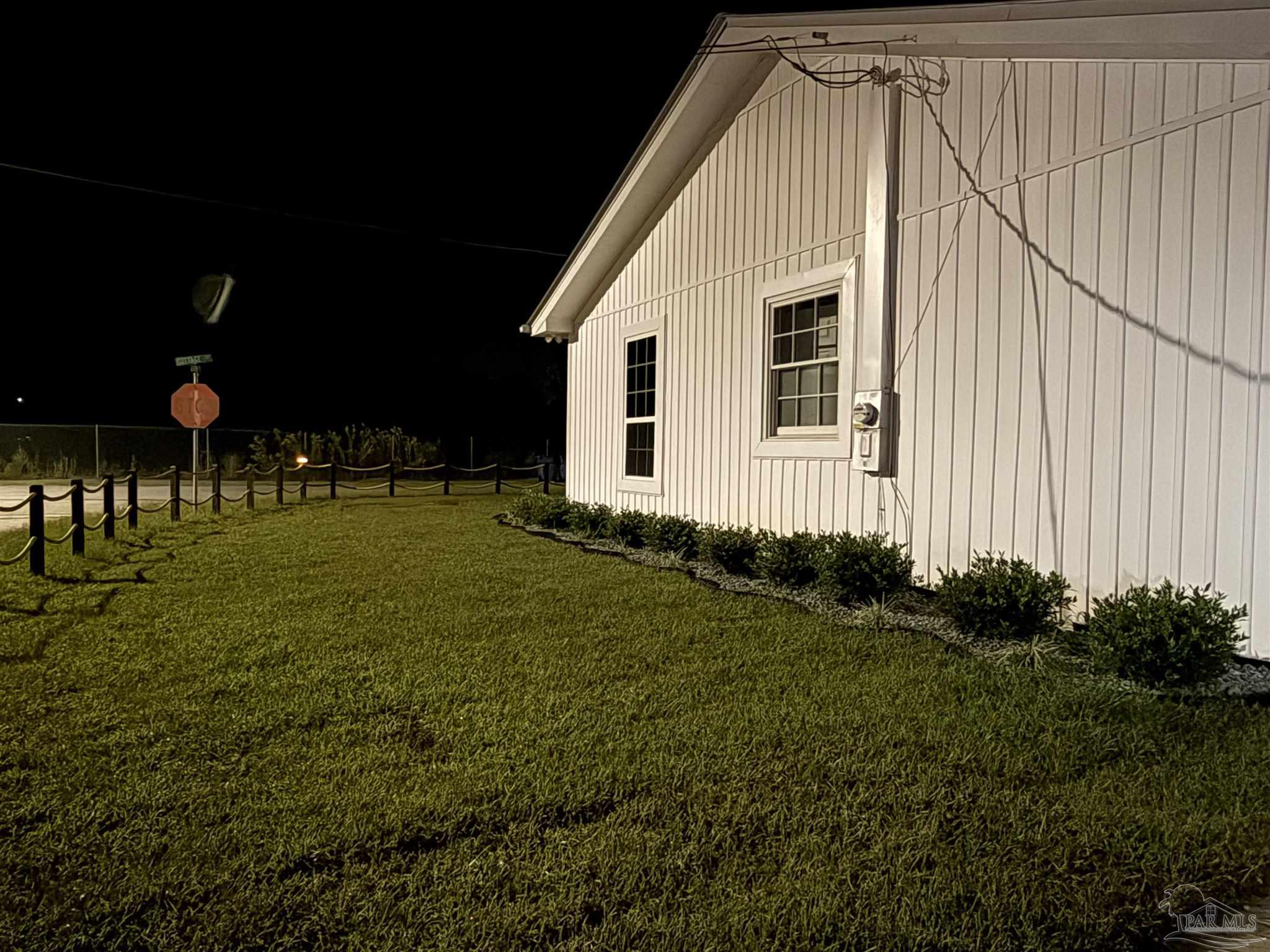 31 West Cottage Street Century, FL 32535 - Photo 29 of 36