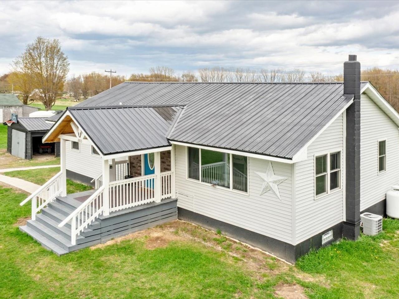 2855 Highway 2 Alburgh, VT 05440 - Photo 5 of 60