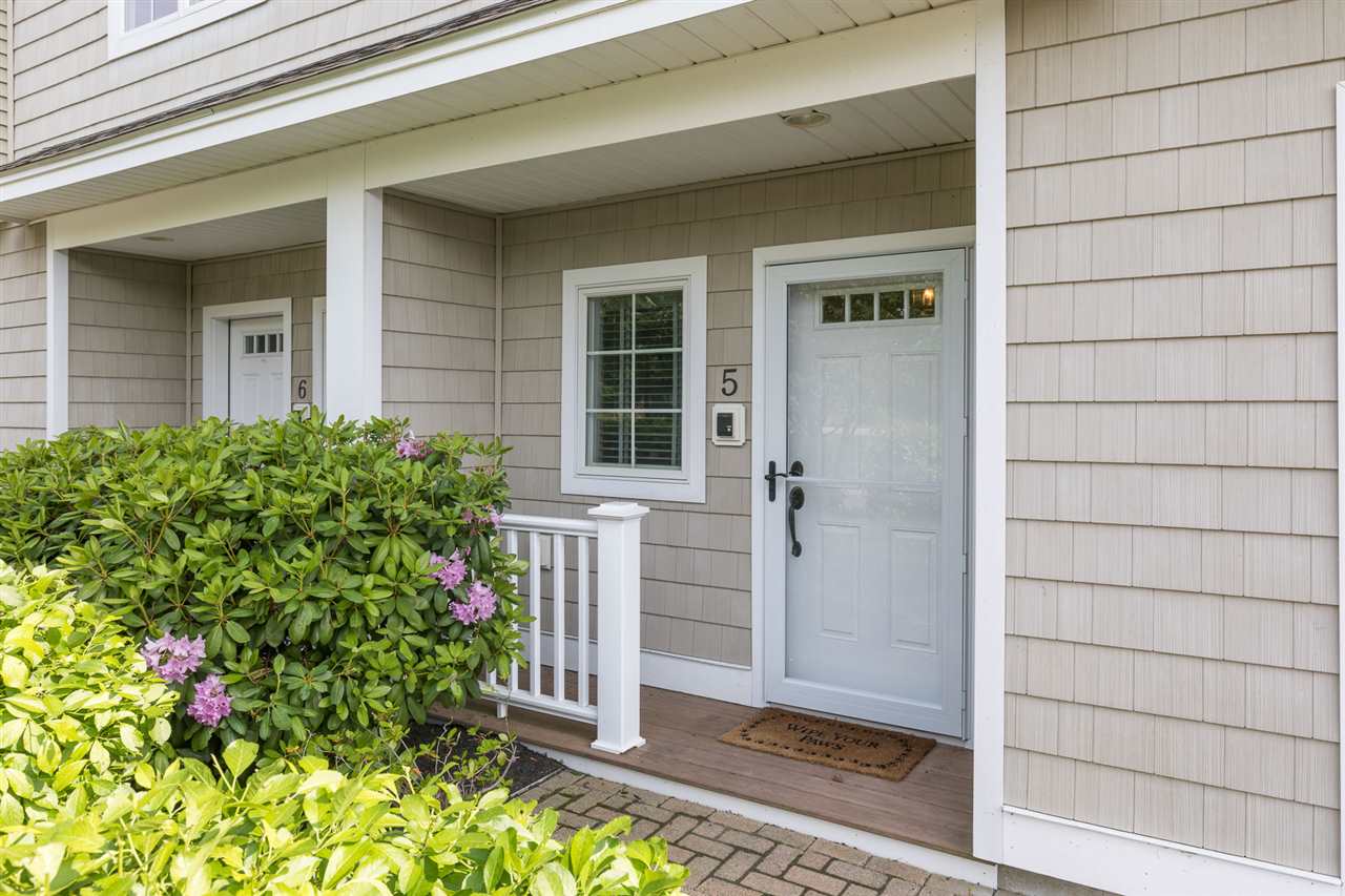 19 Bridge Street, Unit 5 Kittery, ME 03904 - Photo 3 of 38