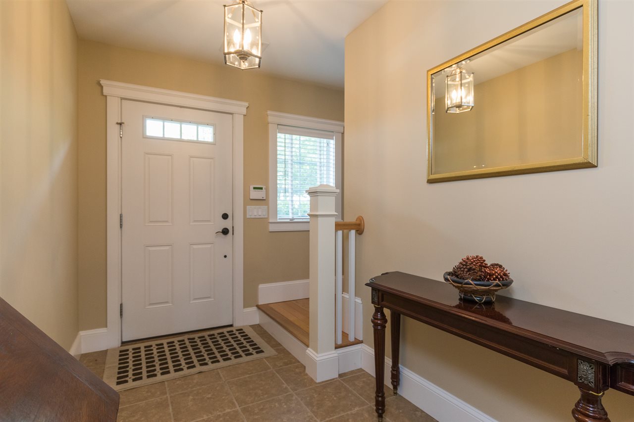 19 Bridge Street, Unit 5 Kittery, ME 03904 - Photo 4 of 38