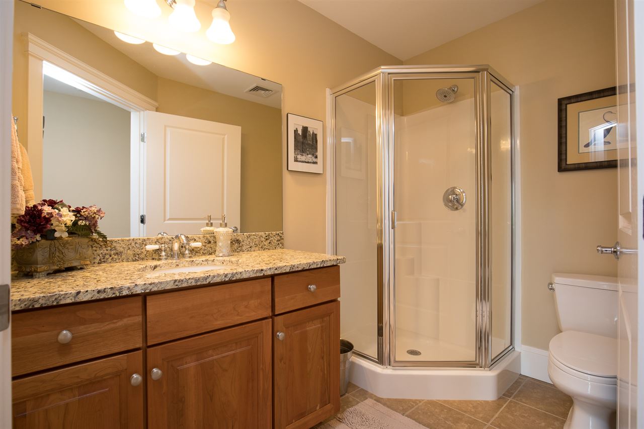 19 Bridge Street, Unit 5 Kittery, ME 03904 - Photo 9 of 38