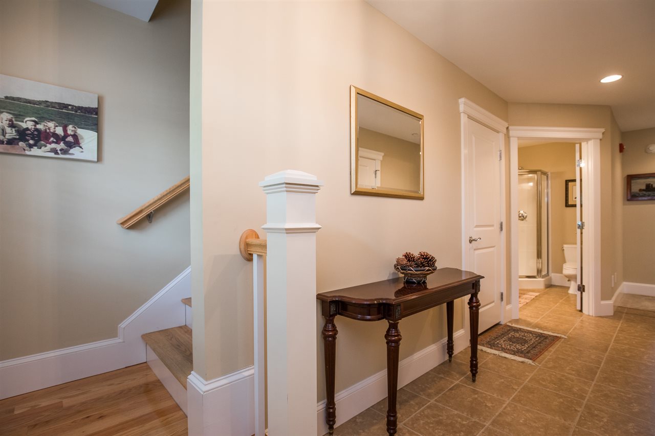 19 Bridge Street, Unit 5 Kittery, ME 03904 - Photo 10 of 38