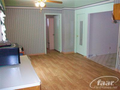 8211 Farrand Road Montrose, MI 48457 - Photo 3 of 15 20165852-2.JPG