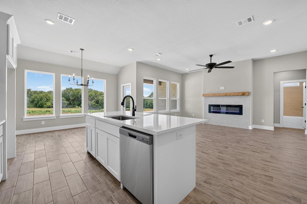 1026 Colt Road Springtown, TX 76082 - Photo 15 of 40 Gallery Image 15