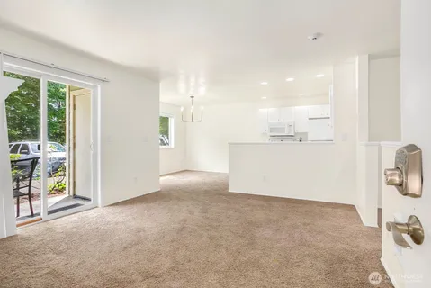 $360,000 | 6525 200th Street Southwest, Unit 101, Lynnwood, WA 98036