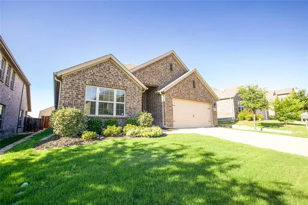 $2,800 | 313 Crescent Avenue, Melissa, TX 75454