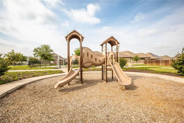 $2,800 | 313 Crescent Avenue, Melissa, TX 75454