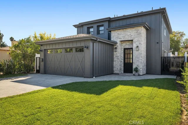 $2,425,000 | 4831 Sancola Avenue, Toluca Lake, CA 91601