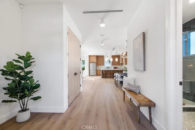 $2,425,000 | 4831 Sancola Avenue, Toluca Lake, CA 91601