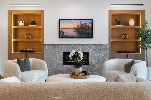 $2,425,000 | 4831 Sancola Avenue, Toluca Lake, CA 91601