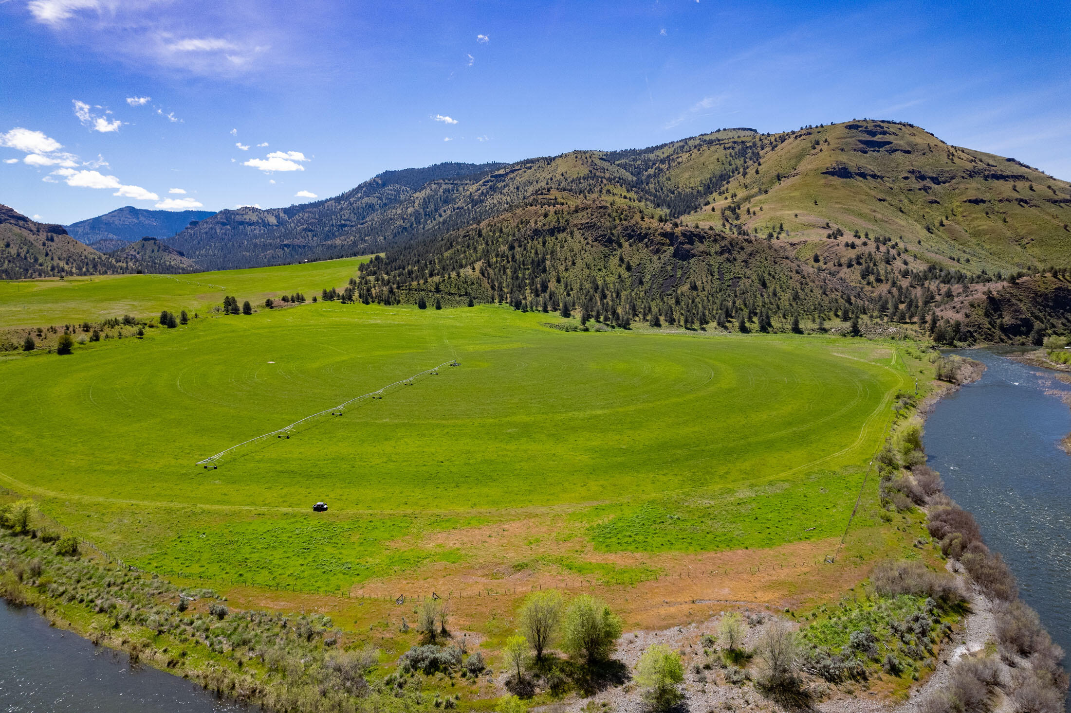 40252 Rudio Road Kimberly, OR 97848 - Photo 11 of 34 a view of a big yard with green space