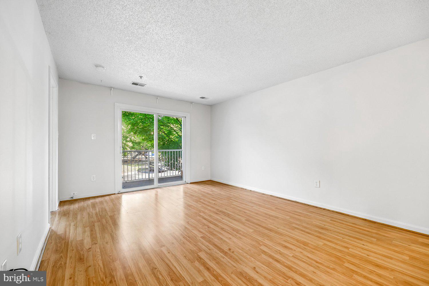 12902 Churchill Ridge Circle, Unit 7 Germantown, MD 20874 - Photo 13 of 58 Living Room
