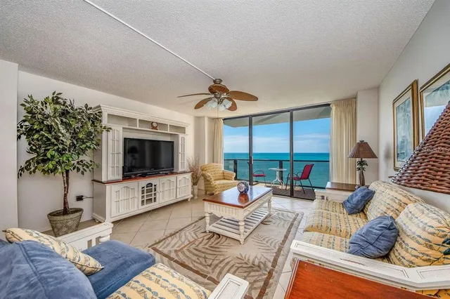 $3,300 | 450 South Gulfview Boulevard, Unit 1206, Clearwater Beach, FL 33767