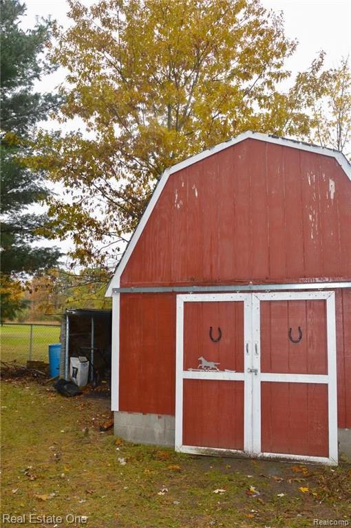 6600 Mayfair Road Utica, MI 48317 - Photo 40 of 47