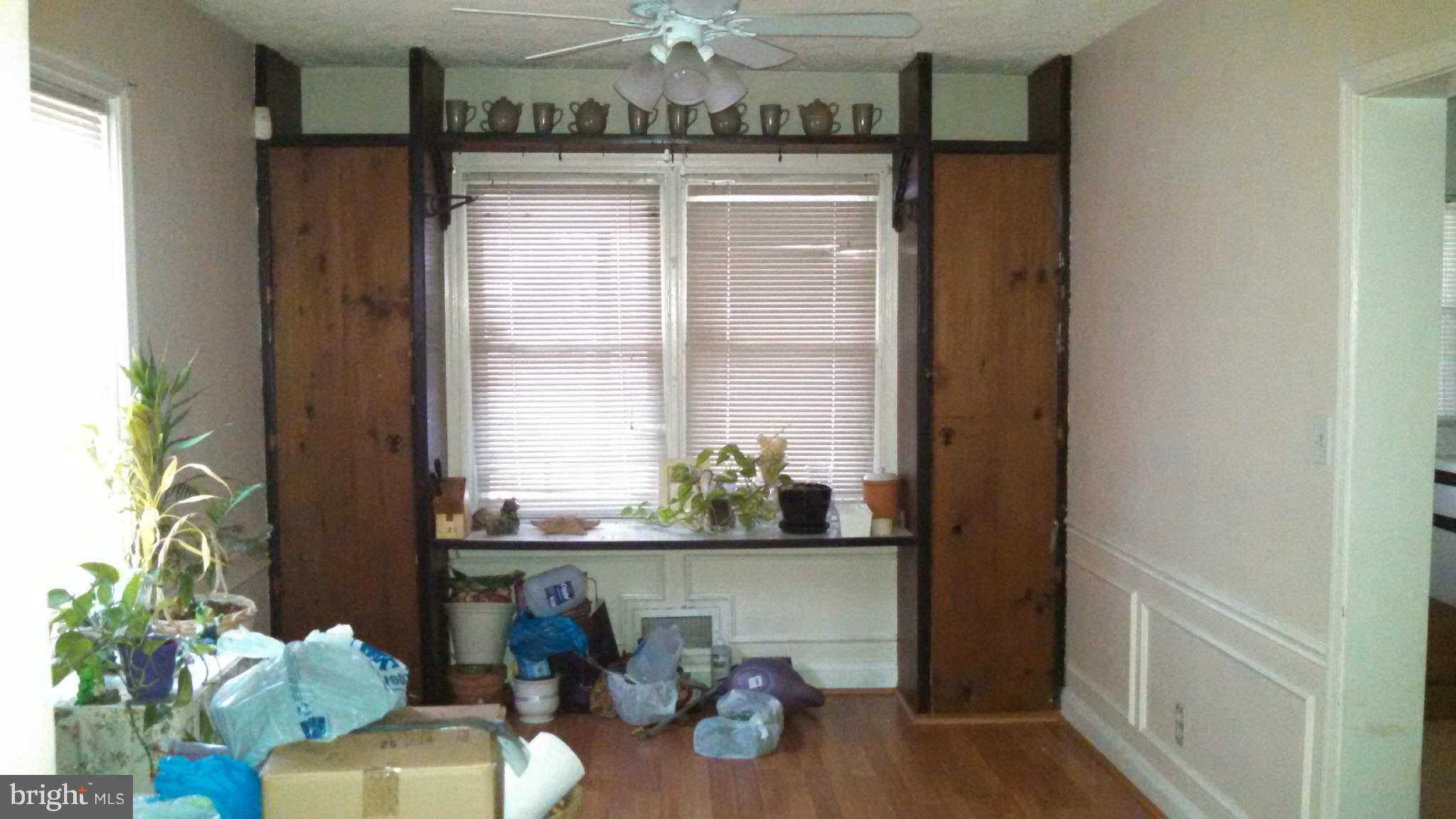 2155 Coralthorn Road Baltimore, MD 21220 - Photo 2 of 5 Dining Room