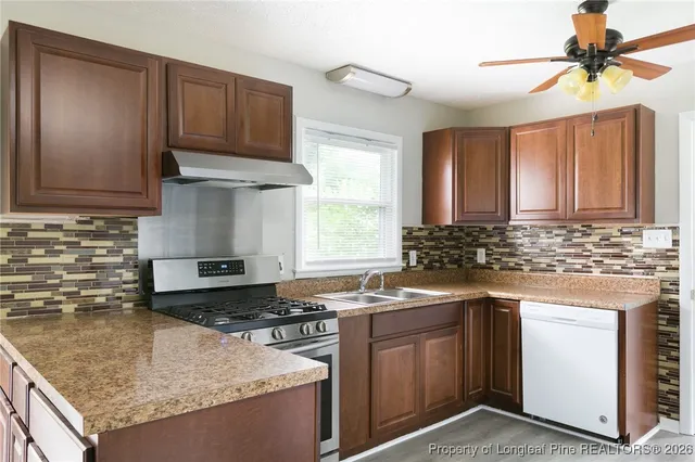 $1,500 | 304 Longhorn Drive, Fayetteville, NC 28303