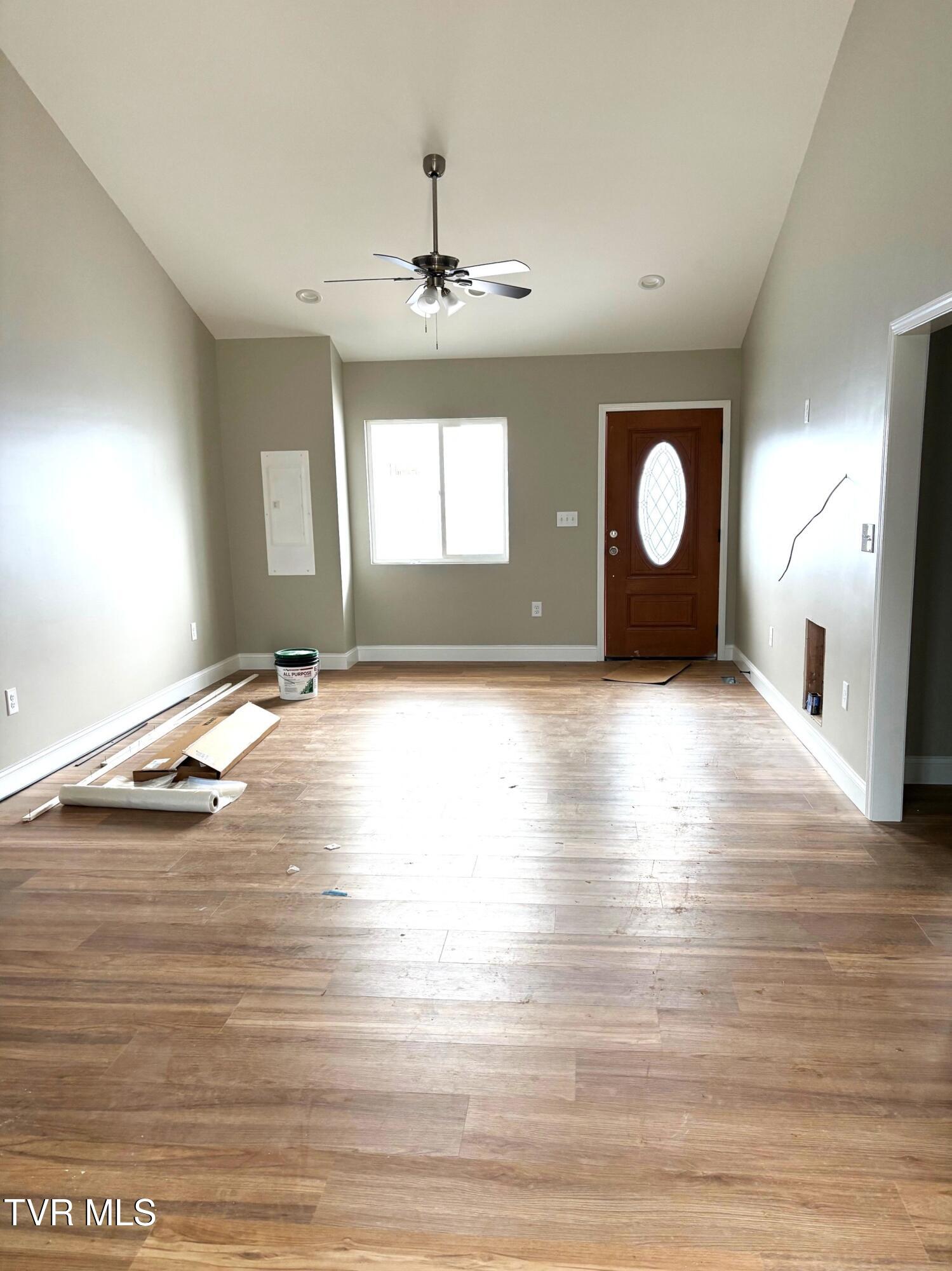 1720 Pendleton Street Kingsport, TN 37660 - Photo 3 of 17 IMG_1247