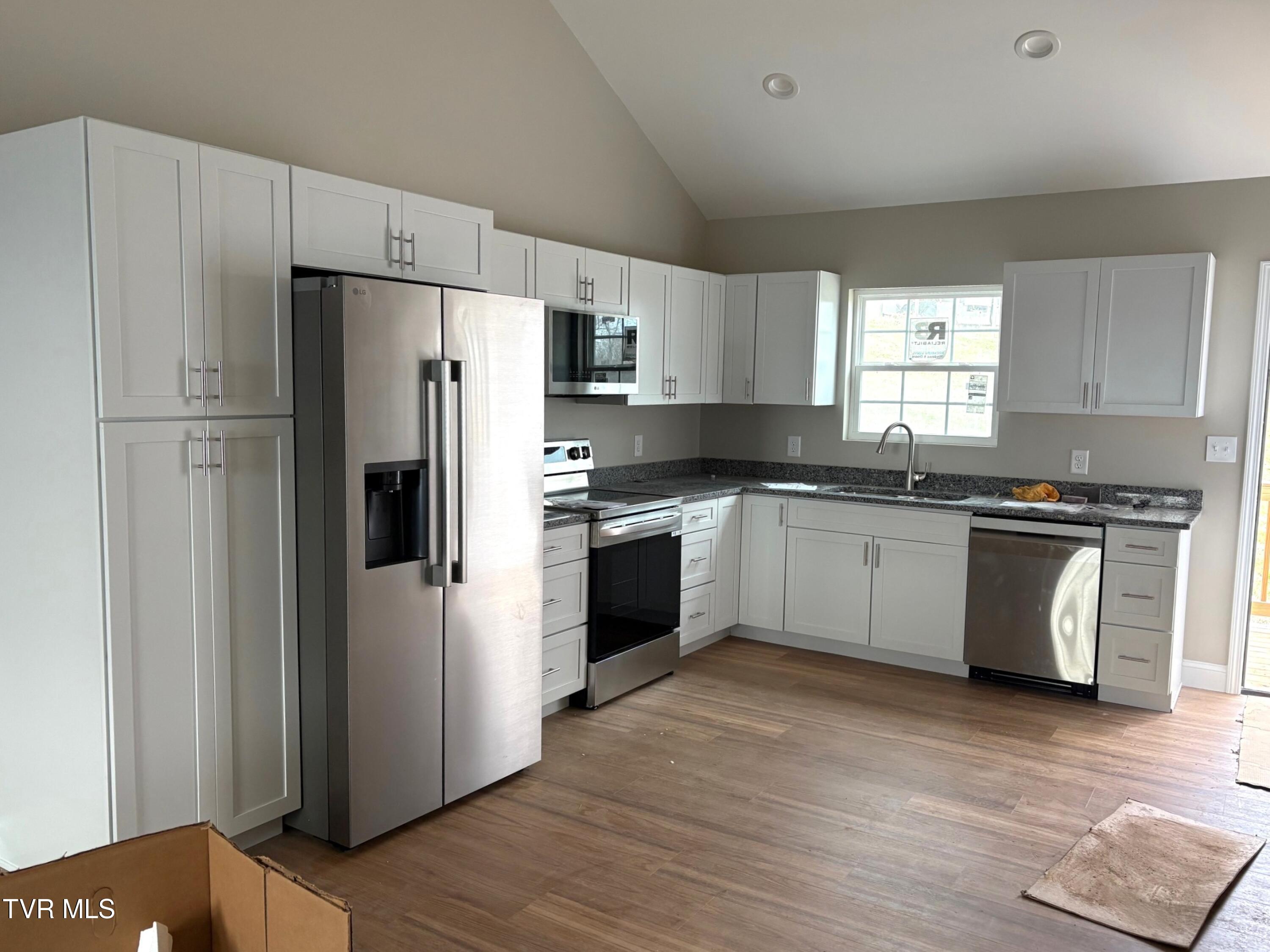 1720 Pendleton Street Kingsport, TN 37660 - Photo 5 of 17 IMG_1255