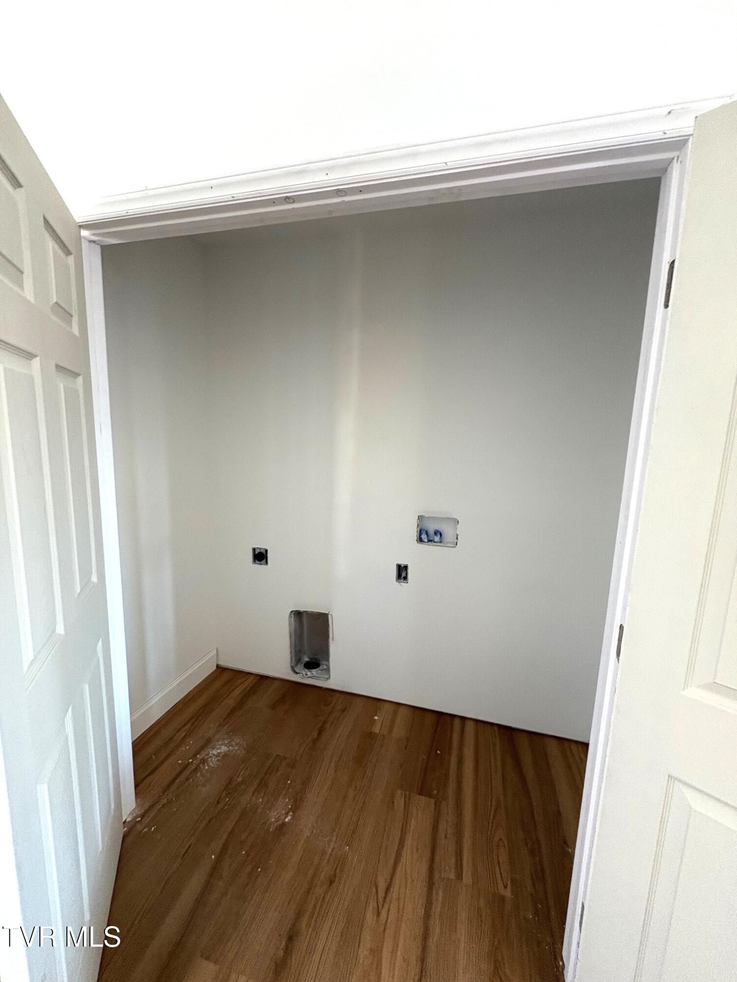 1720 Pendleton Street Kingsport, TN 37660 - Photo 8 of 17 IMG_0798