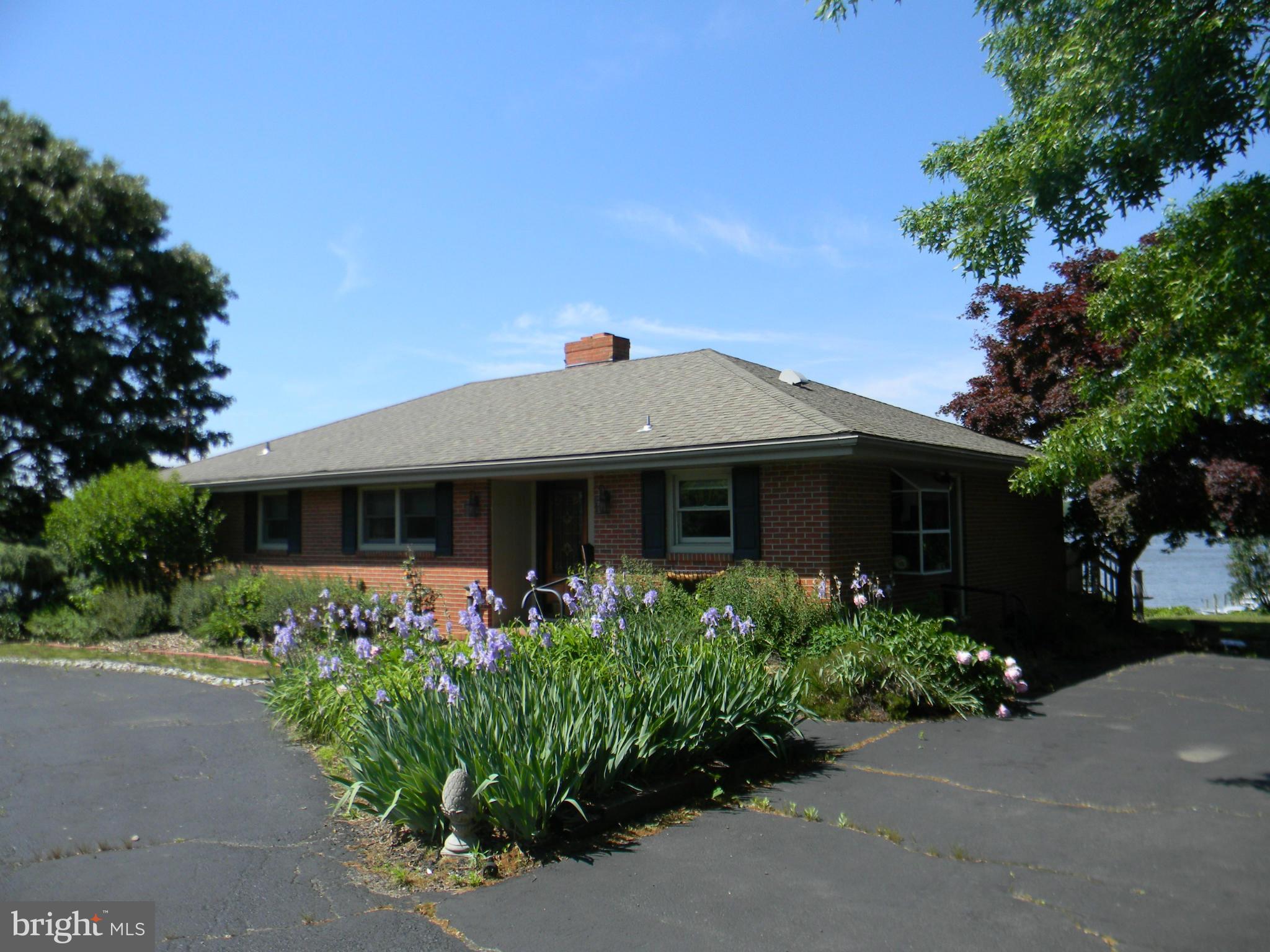Exterior (Front)