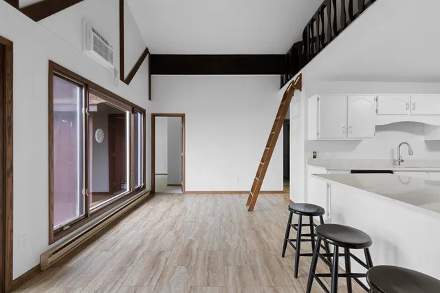 $749,900 | W5790 Point Lane, Crivitz, WI 54114