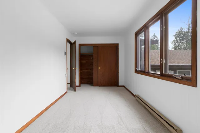 $749,900 | W5790 Point Lane, Crivitz, WI 54114